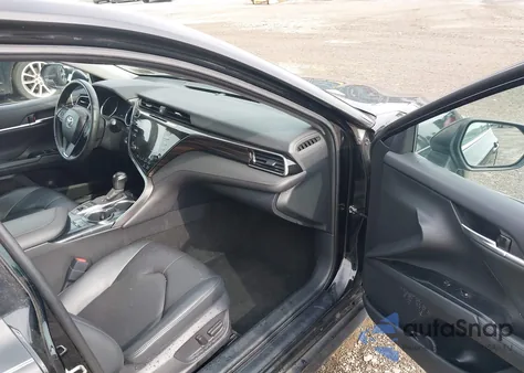 2020 Toyota Camry Xle Hybrid из США, поврежденный, VIN 4T1F31AK4LU521710